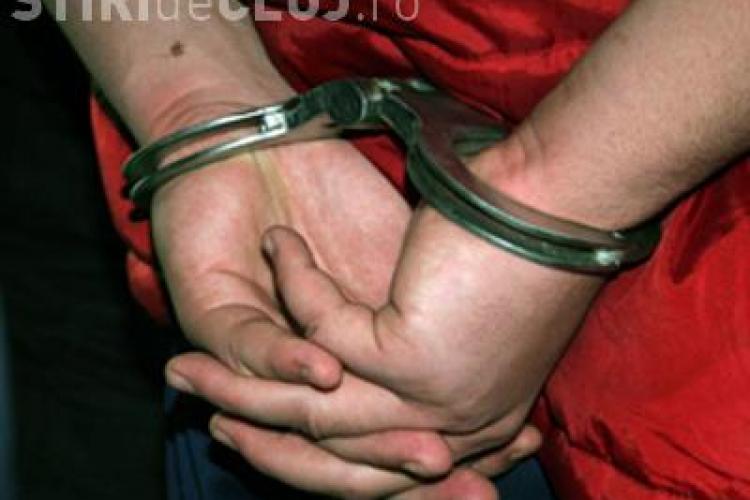 Şase infractori voiajori arestaţi de poliţişti la Cluj. Erau specializaţi în furturi din locuinţe