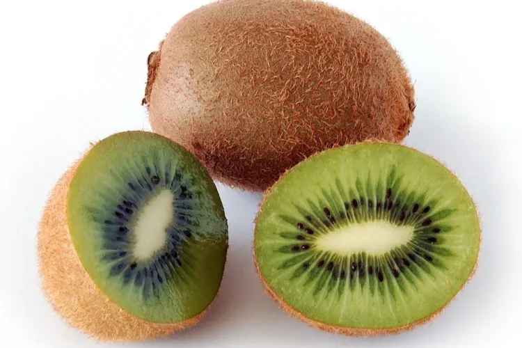 Kiwi, fructul minune. Vezi ce beneficii are asupra organismului tău