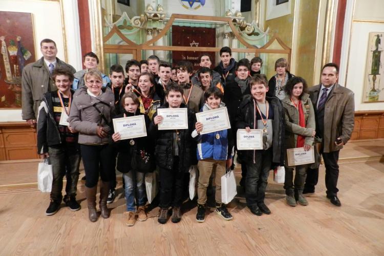 Clujul a obținut 20 de premii și medalii la Concursul interjudețean de matematică ”Grigore Moisil” de la Bistriţa
