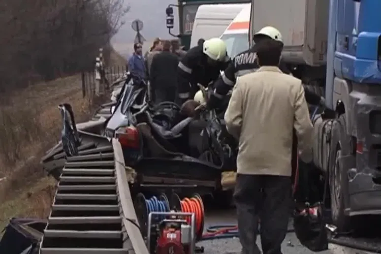 Accident la Căpușu Mare cu CINCI MORȚI. O familie de romi din Gilău a pierit. CAUZA: VITEZA - VIDEO