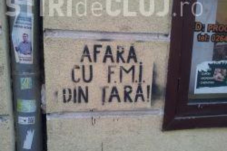 Inscripții anti-FMI în centrul Clujului - FOTO