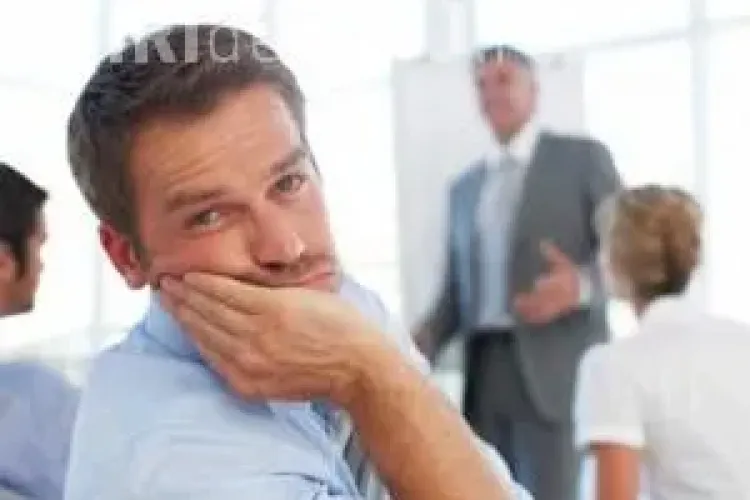 Care sunt cele 6 semne că este plictisitor pentru cel cu care vorbești