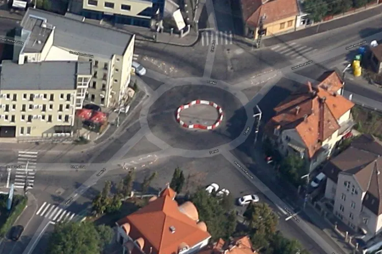 Sens giratoriu la intersecţia 7 străzi. Cât vor costa lucrările