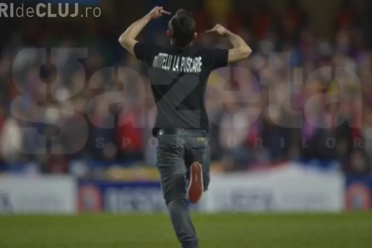 CHELSEA-STEAUA 3-1: Un fan român a intrat pe gazon