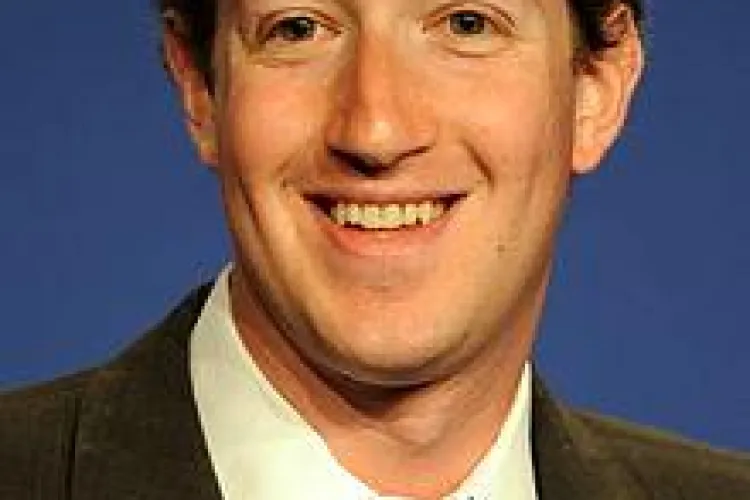 Fondatorul Facebook se apucă de politică