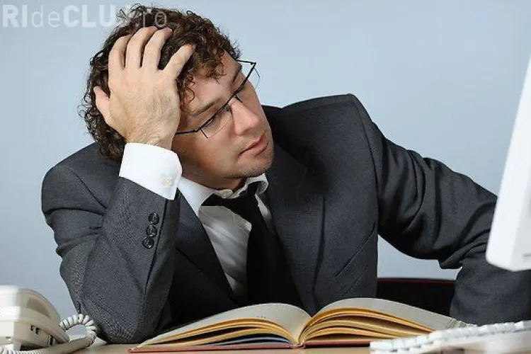 ”Simulez munca și salariul intră în continuare pe card”. Cum pierd angajații timpul la serviciu