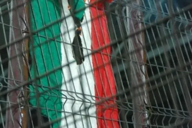 Suporterul Rapid care a ars steagul Ungariei la Cluj a fost identificat