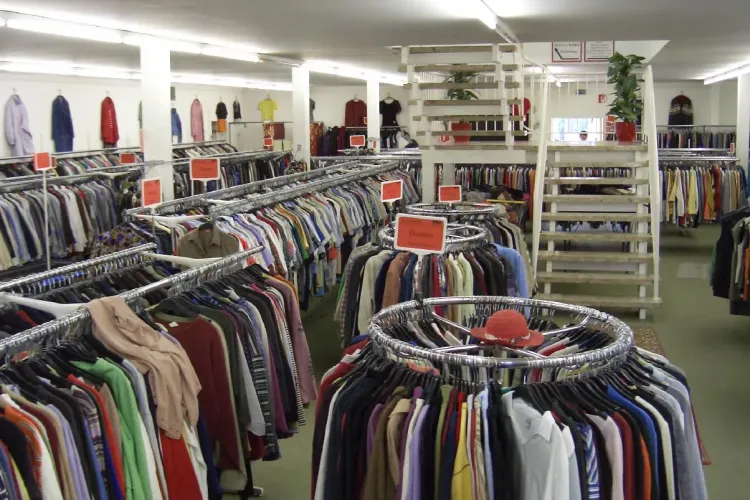 Second hand -urile din centrul Clujului au fost amendate de Protecția Consumatorilor Cluj