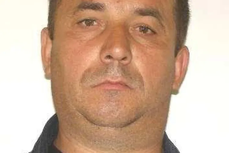 Bărbat de 40 de ani, din Livada, dispărut de acasă! L-aţi văzut? - FOTO