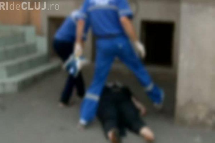 Un pacient de la Spitalul din Câmpia Turzii s-a aruncat în cap de la etaj