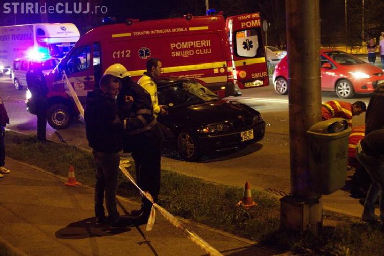 Imagini dramatice de la accidentul de duminică seara de la Podul N. Un BMW a spulberat o tânără - FOTO