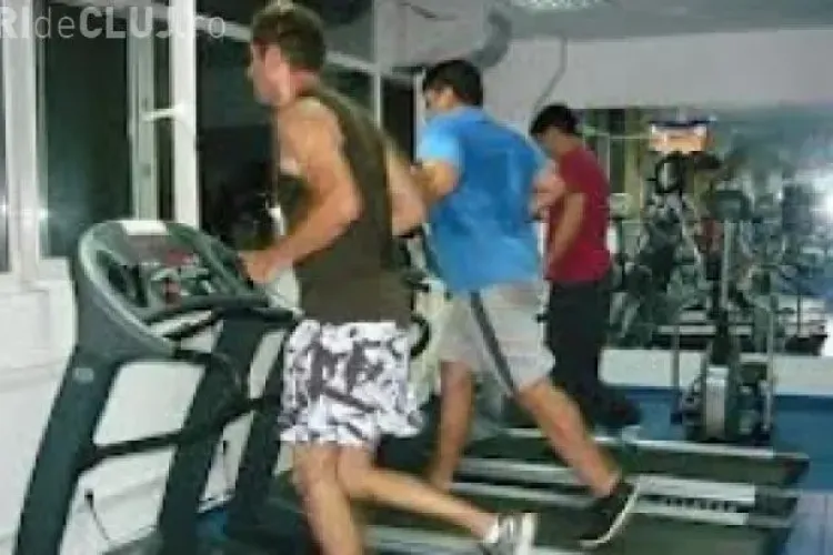 Un bărbat a murit într-o sală de fitness în timp ce alerga