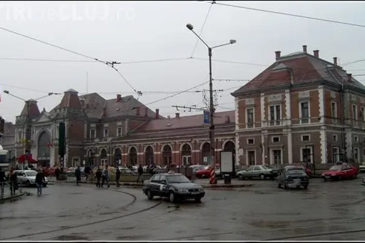 Stație temporară pentru linia 100 în zona Gării
