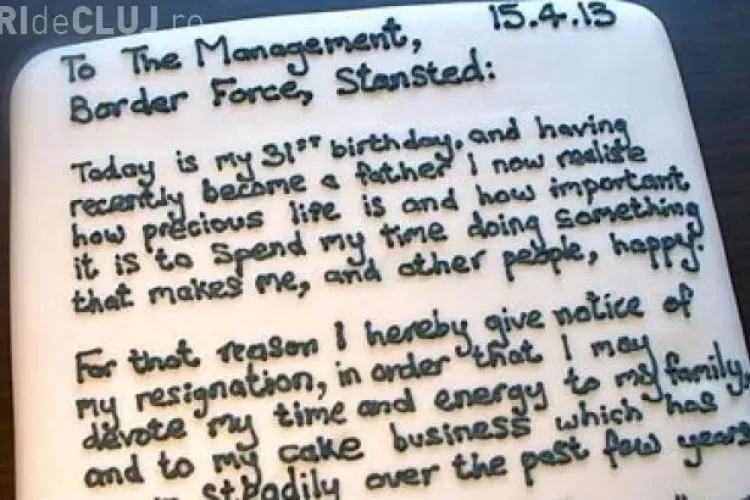 Un bărbat și-a scris demisia pe un tort chiar de ziua lui