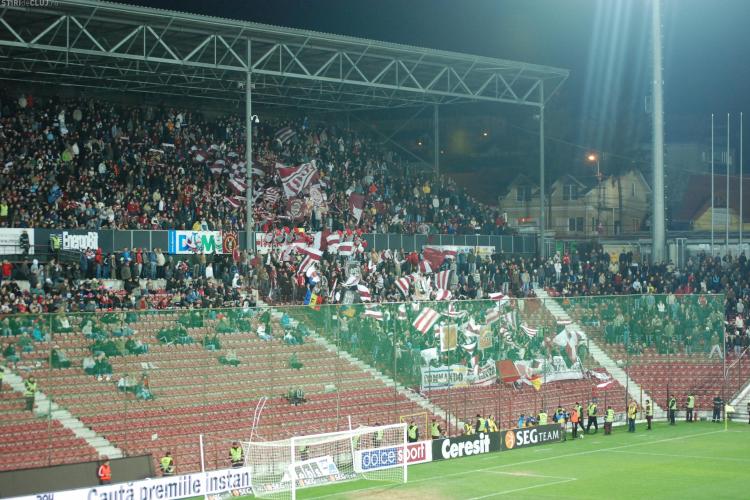 Fanii U Cluj au susținut Dinamo, în derby -ul de sâmbătă seara cu CFR Cluj