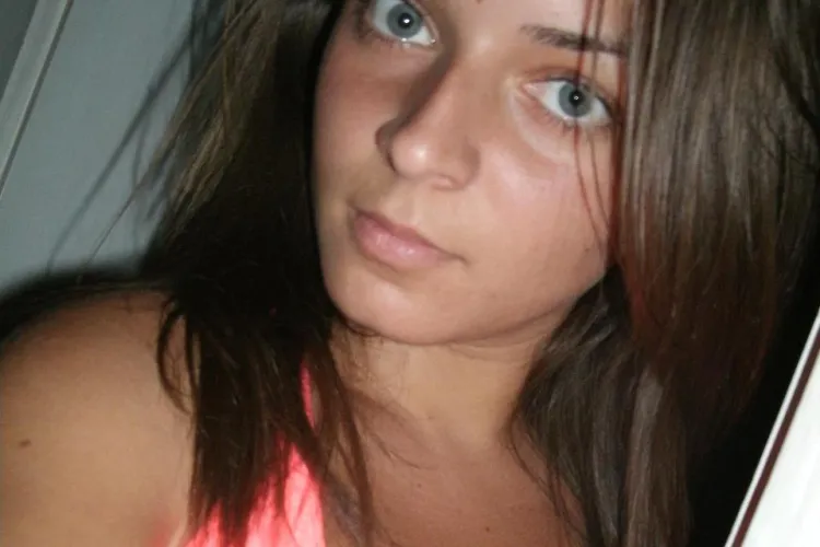 O frumoasă tânără din Câmpia Turzii a câştigat un autoturism Suzuki SX4 la emisiunea Roata Norocului - FOTO