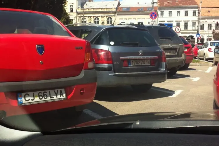 Și străinii parchează la Cluj-Napoca pe locul destinat celor cu handicap - FOTO