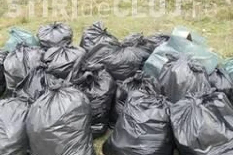 Munți de gunoaie lăsate de clujeni  în Hoia și Făget după ieșirile la picnic