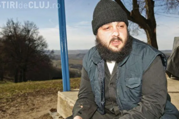 Un travestit clujean a furat banii de la o mănăstire. Cecille del Sol e căutat de poliție