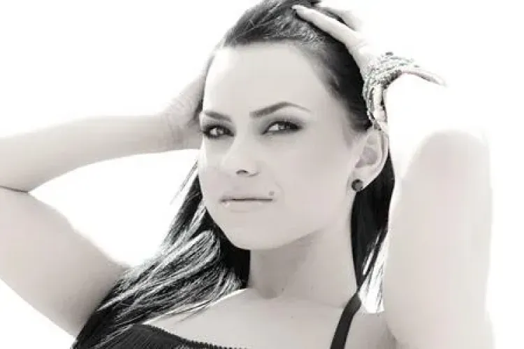 Inna, făcută praf de o profesoară: ”Un cântat atât de fals, am mai auzit doar în clasele primare”