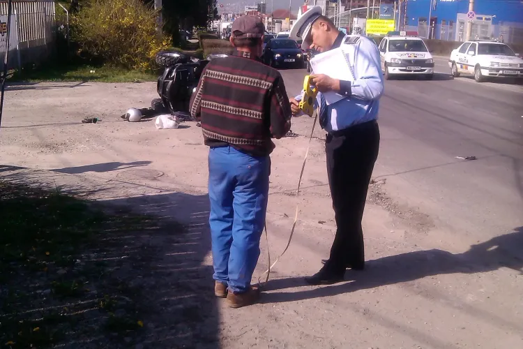 Conducătorul unui ATV s-a răsturnat pe Calea Turzii. Bărbatul e în comă din cauza unui TIR - FOTO