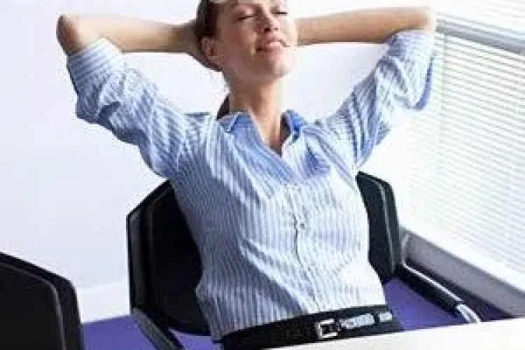 Trucuri pentru a te relaxa la birou