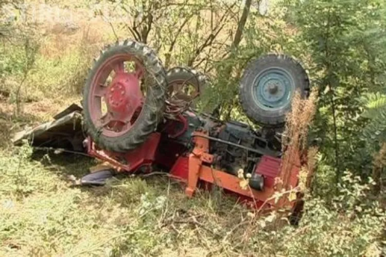 Accident grav la Măguri Răcătău! Un tânăr beat a trecut cu tractorul peste un prieten și l-a omorât