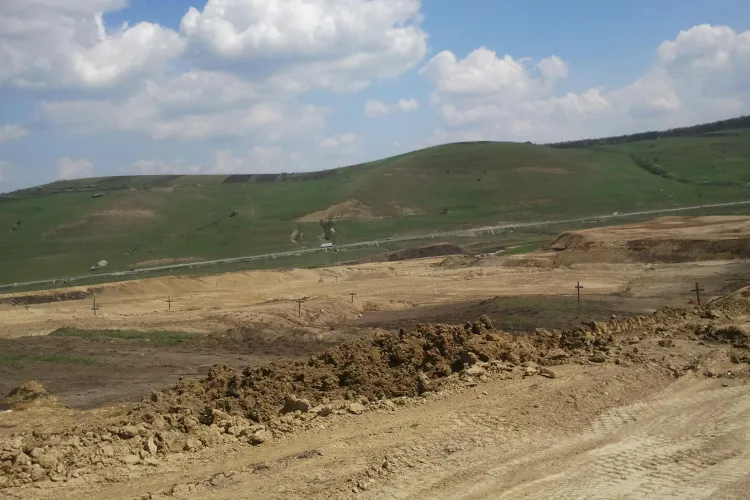 Noua rampă de gunoi a Clujului, gata până în martie 2014. Dispare DALLAS -UL de la Pata Rât? - VIDEO