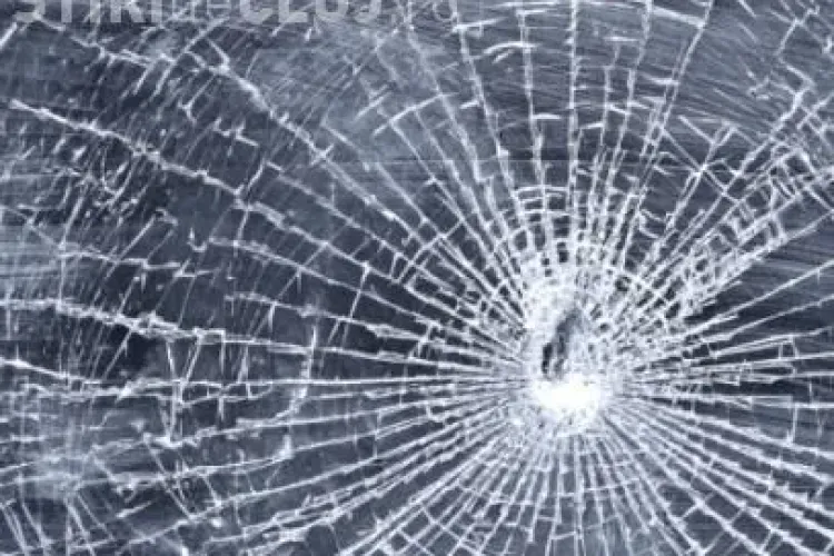 Șofer rănit în cap la Gherla de șurubul de la o roată desprinsă în mers