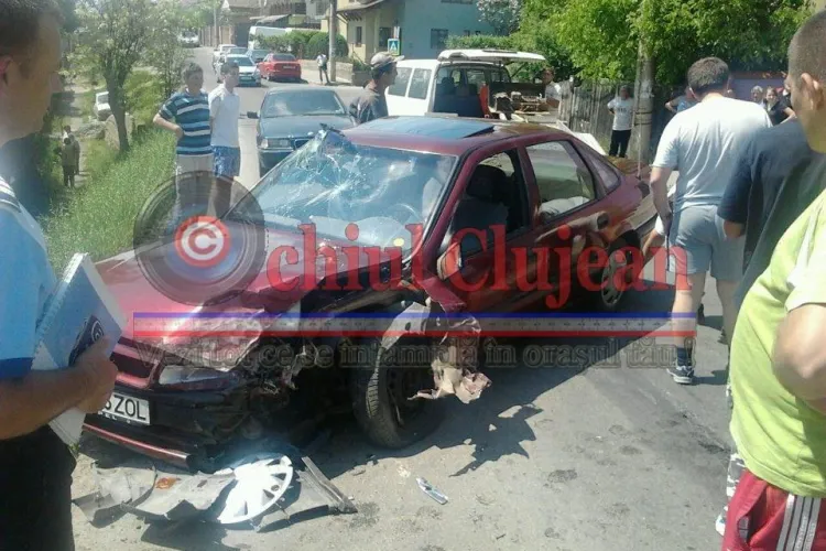 Accident pe strada Partizanilor! Un șofer beat circula pe contrasens și s-a izbit de o mașină