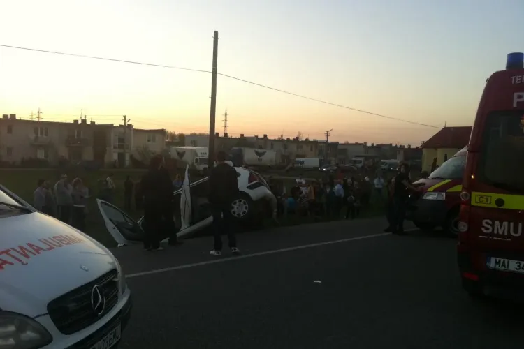 Încă un microbuz s-a răsturnat la Bonțida! Un șofer ”căsca” ochii la accidentul de luni dimineața 