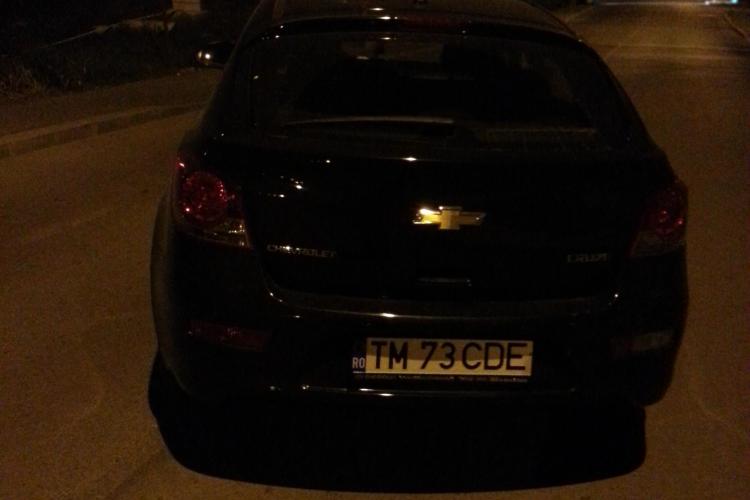 Un timișorean și-a parcat mașina pe mijlocul drumului în Cluj-Napoca. Poliția nu a avut ce face - FOTO 