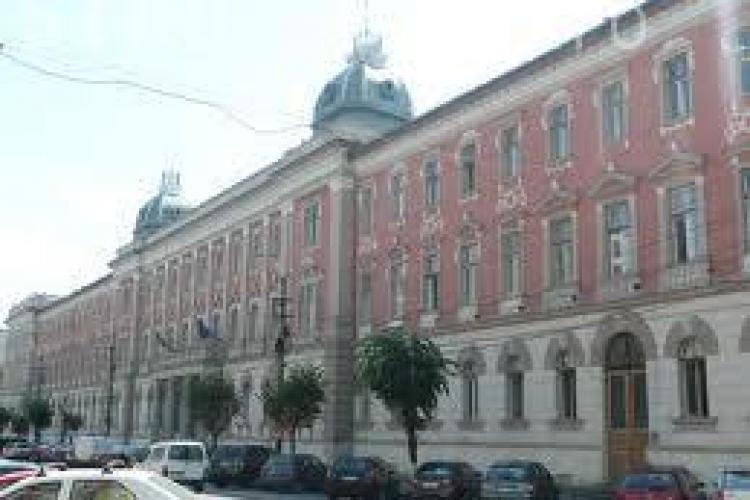 Tribunalul Cluj, evacuat! Muncitorii au anunțat că au găsit o grenadă