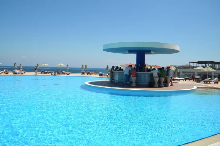 Ofertă LAST MINUTE în Rhodos și Zakynthos cu zbor din Cluj. Plătești un bilet și primești două (P)