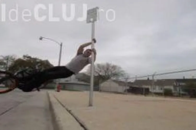 CLIPUL ZILEI: Cascadorul care a uimit internetul cu trucurile sale VIDEO