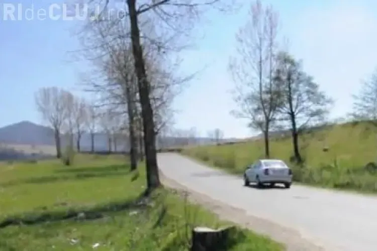 În Maramureș maşina merge singură la deal! Ce explicație au specialiștii - VIDEO