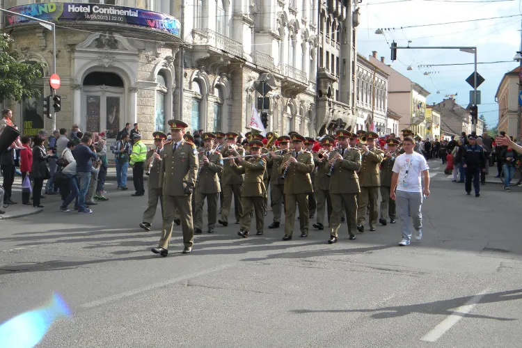 Parada Sportivilor a deschis oficial Zilele Clujului 2013 - FOTO