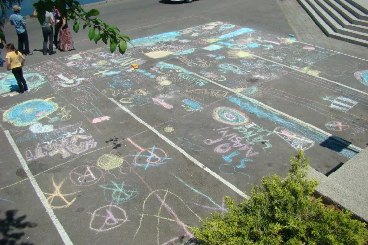 Picnic cu copii în 1 iunie, pentru salvarea lacurilor din Gheorgheni. VEZI propuneri pentru devierea traficului