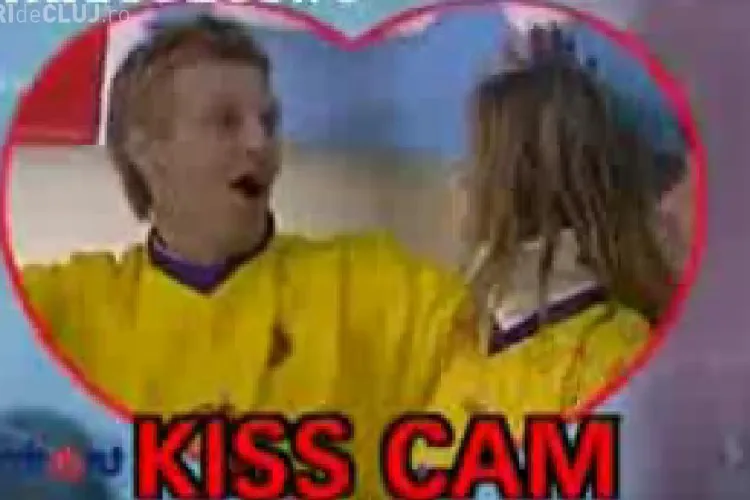 VIDEO: Cereri in casatorie celebre pe stadioane!