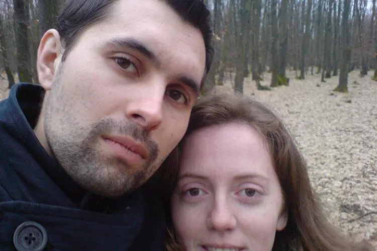 Vlad Chende, studentul care s-a aruncat in camin de la etajul 4, are aproape toate oasele rupte si este la Terapie Intensiva