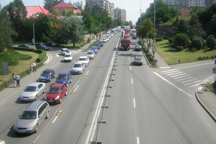 Trafic restrictionat pe DN 1 E 60: Circulatie de cosmar la iesirea din Cluj spre Oradea- GALERIE FOTO