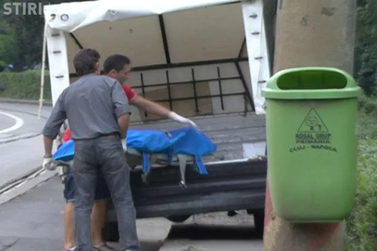 VIDEO: Cadavrul unui barbat a fost gasit pe o banca din Parcul Central din Cluj-Napoca- Galerie FOTO