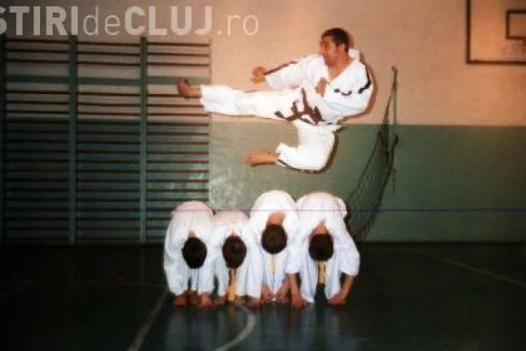 Scandal la Unirea Alba Iulia: un antrenor este acuzat ca facea sex cu baietii din echipa