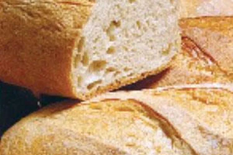 Painea s-ar putea scumpi cu 30% din toamna, avertizeaza sindicalistii din agricultura