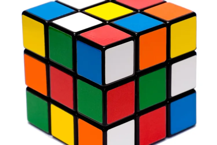 Matematicienii au stabilit : cubul Rubik poate fi rezolvat din maxim 20 de miscari
