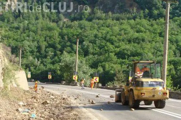 Daca mergeti spre Bucuresti luati-o pe Valea Prahovei. Pe Valea Oltului sunt restrictii de circulatie