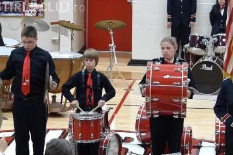 CLIPUL ZILEI: Reacția de neprețuit a unui elev în timpul unui concert VIDEO
