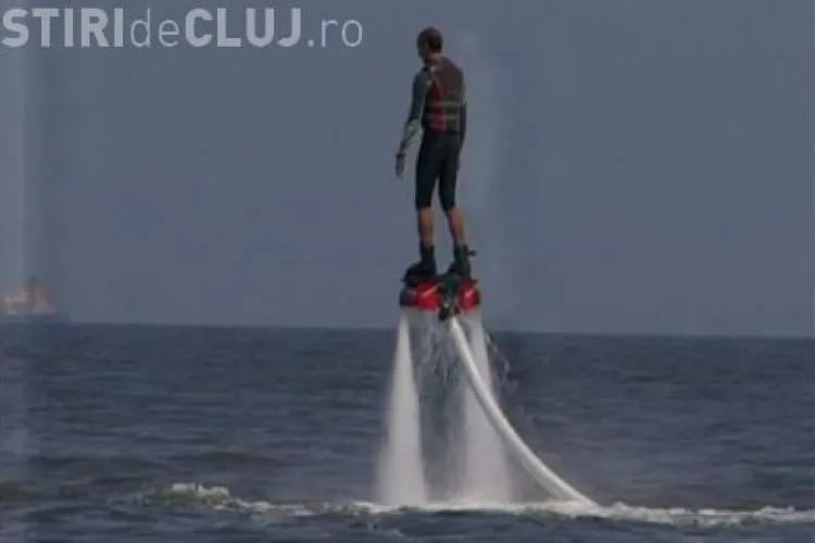 Flyboard-ul, noua fiță de pe litoral. Primarul Mazăre a testat aparatul - VIDEO