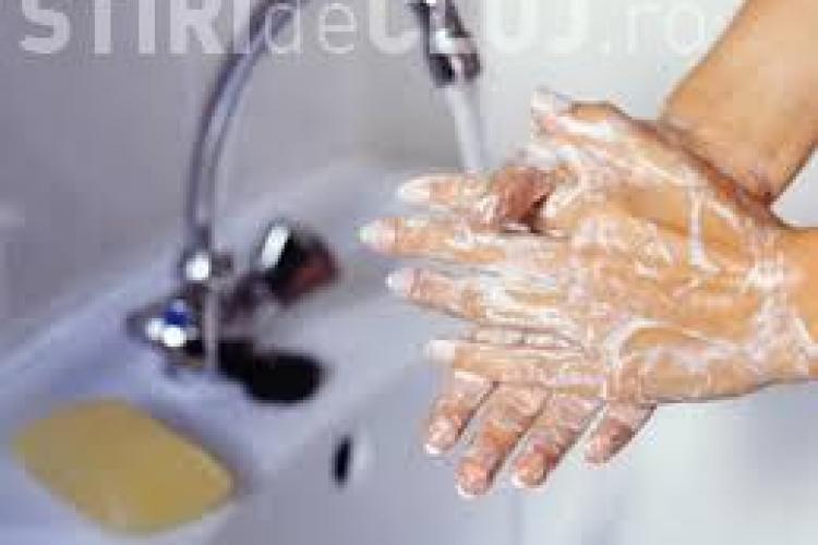 Doar 5% dintre oameni se spală corespunzător pe mâini. Vezi care e procedeul corect