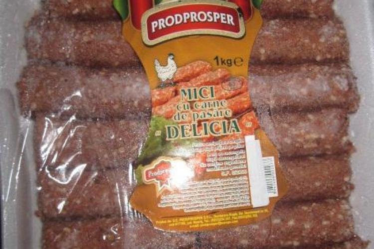 Mici cu salmonella depozitaţi la Kaufland. Și de la Cluj au fost confiscate zece kilograme de carne de mici Delicia